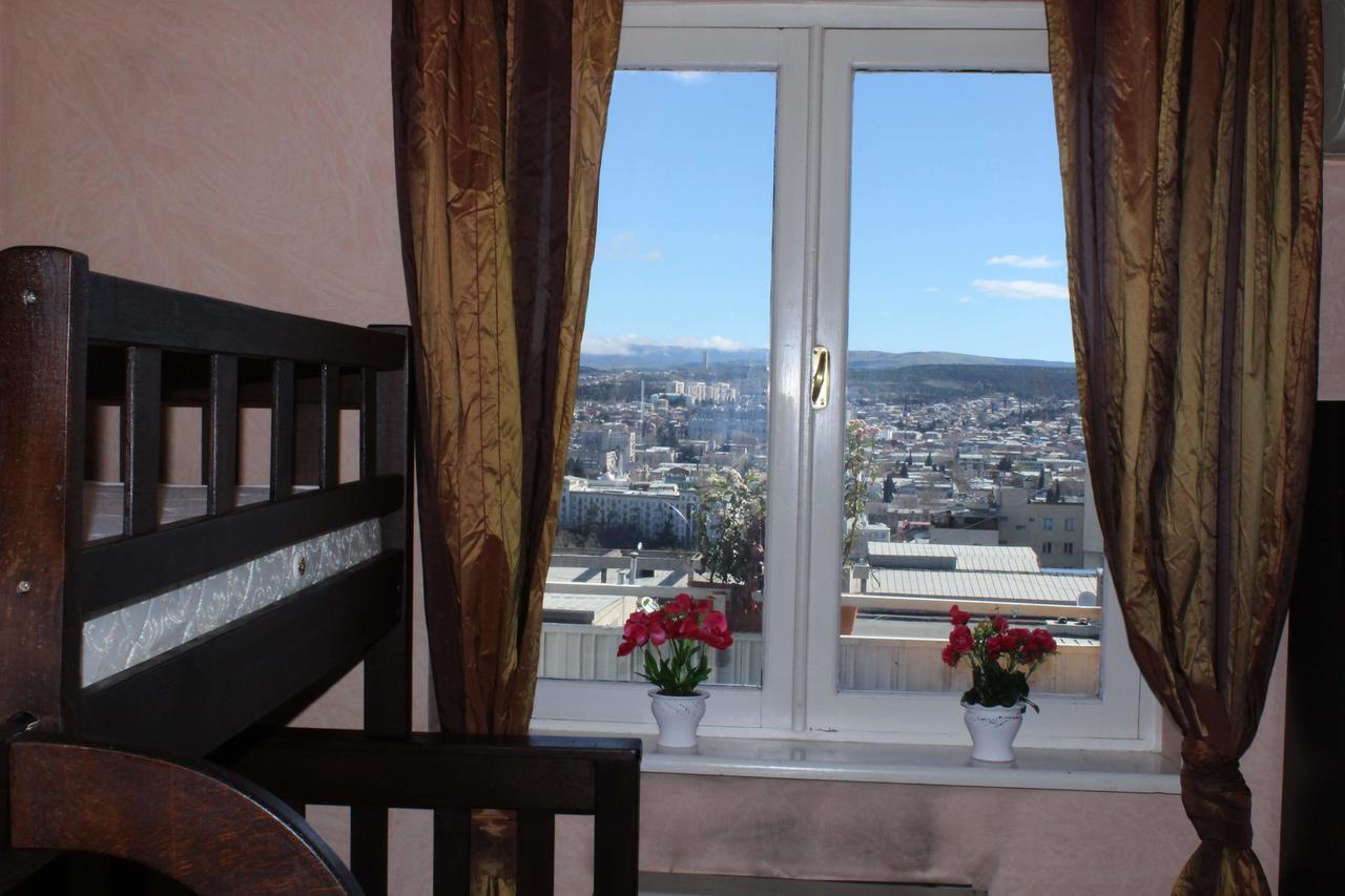 Herrmas Hostel Tbiliszi Kültér fotó