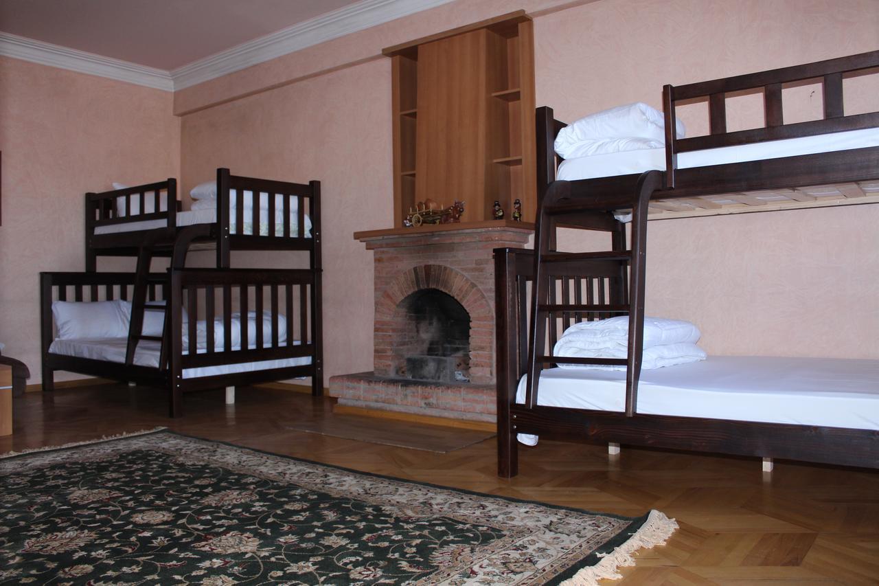Herrmas Hostel Tbiliszi Kültér fotó