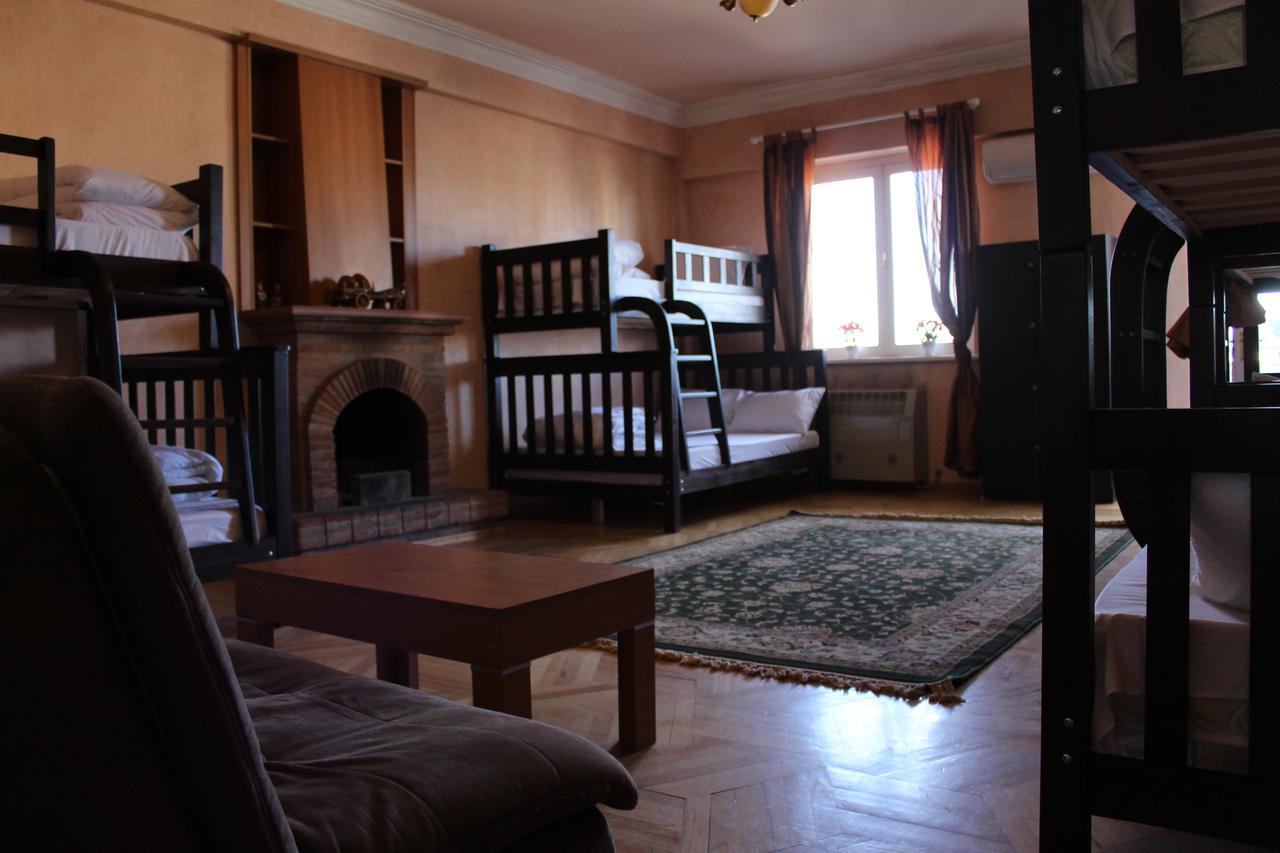 Herrmas Hostel Tbiliszi Kültér fotó