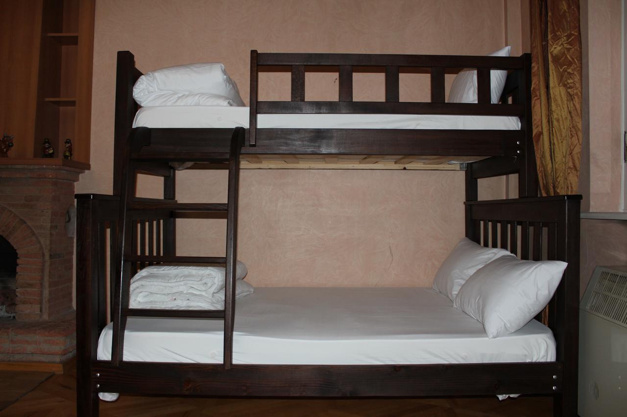 Herrmas Hostel Tbiliszi Kültér fotó