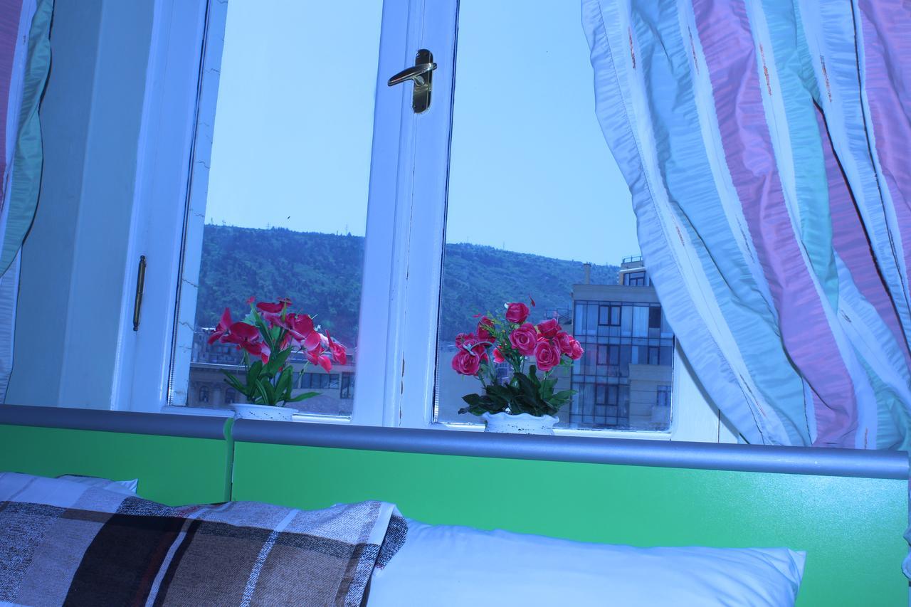 Herrmas Hostel Tbiliszi Kültér fotó